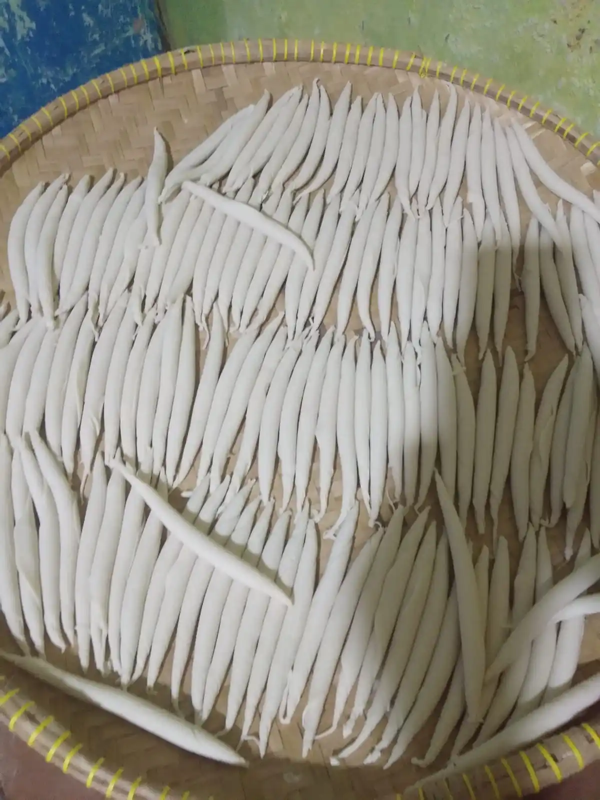 Foto sotong dan tahu bulat mentah untuk jualan