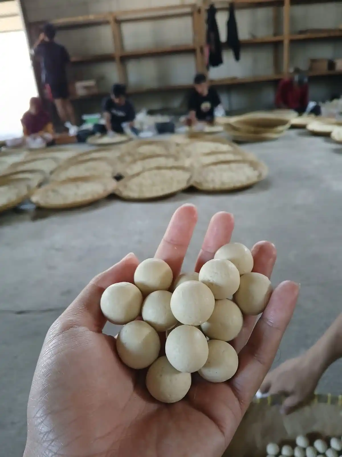 Foto tahu bulat terdekat untuk stok jualan pedagang